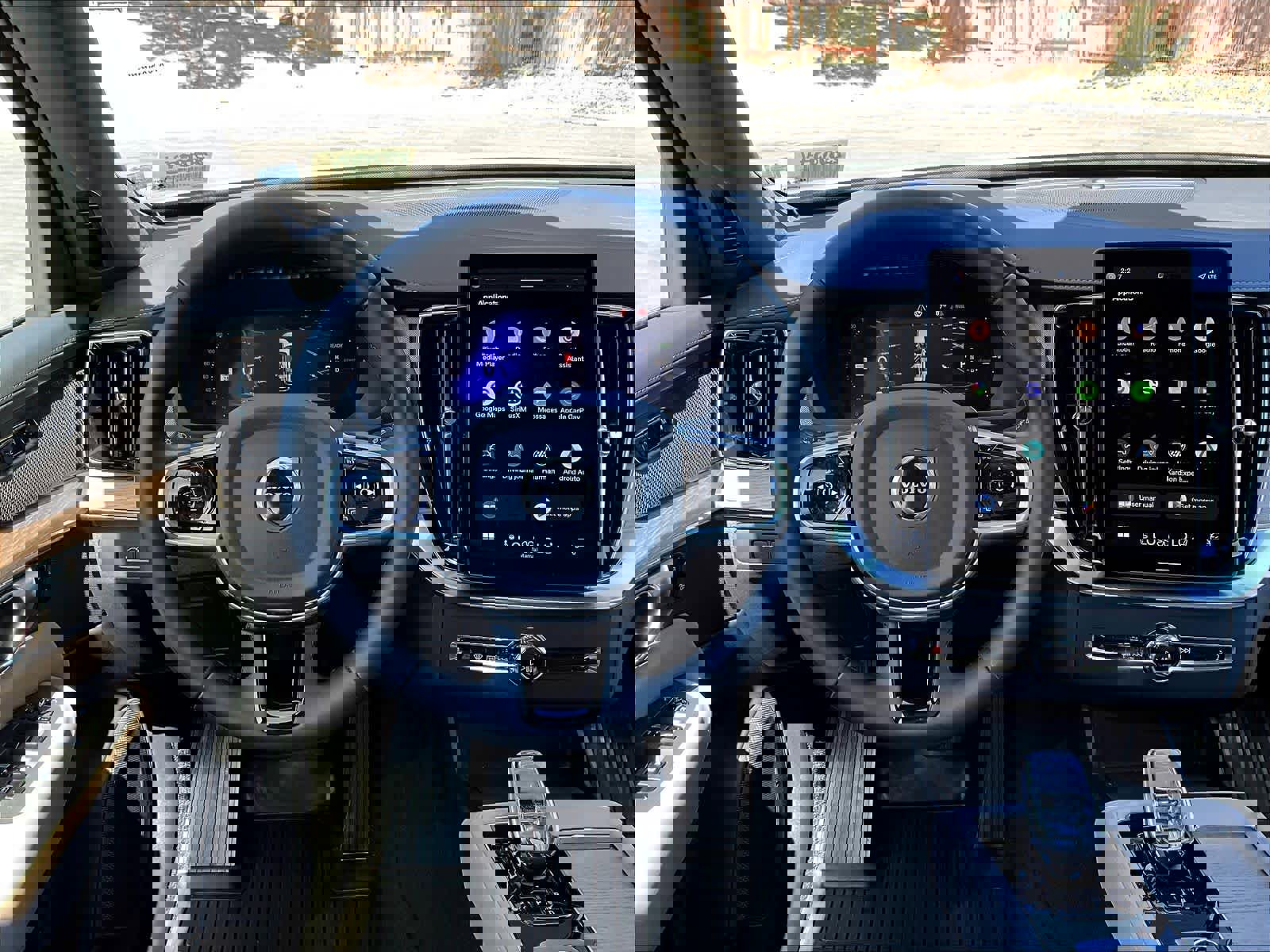 Used 2026 Volvo XC90 T8 Plus w/ Protection Package Premier image 7