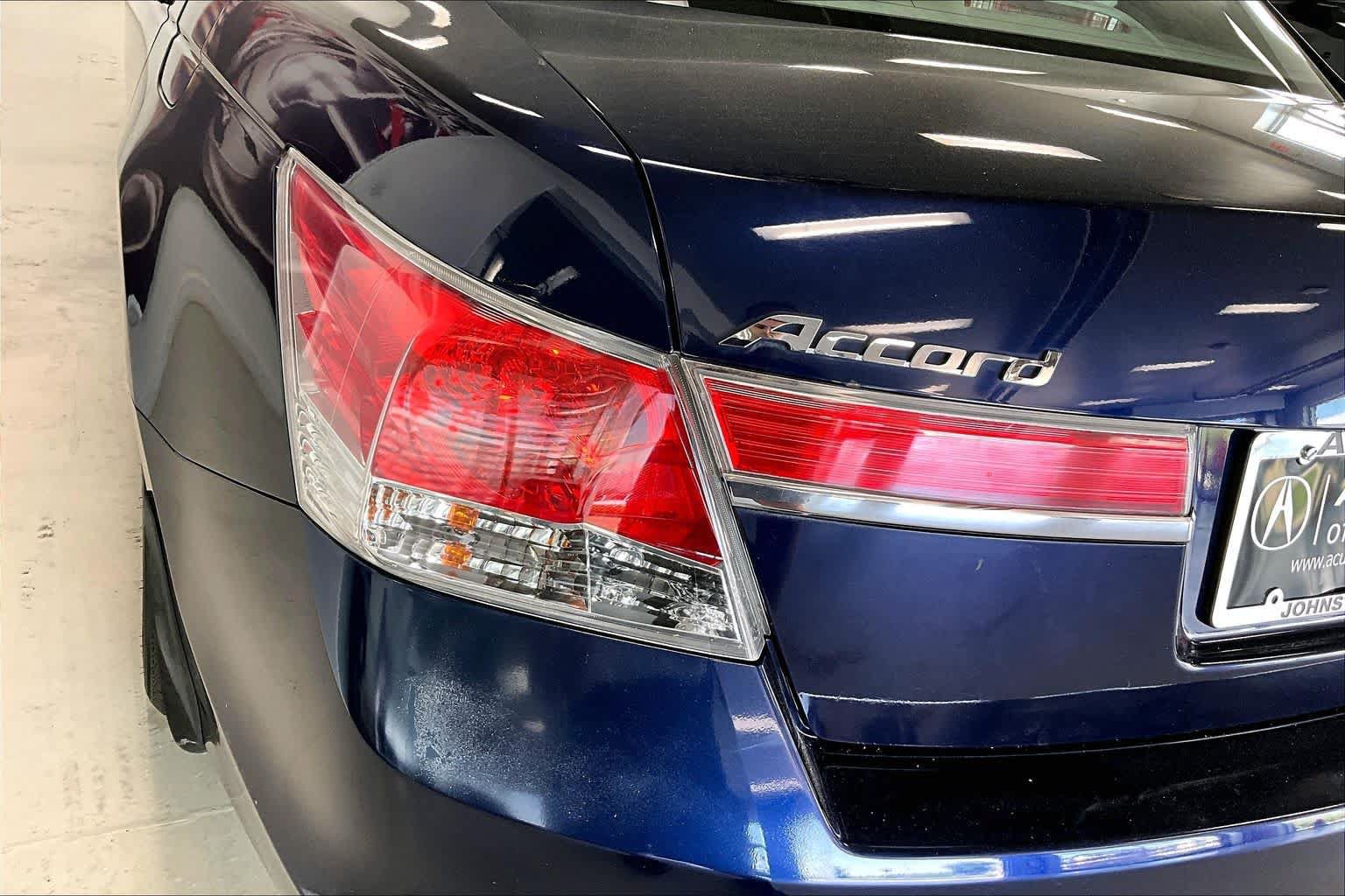 Used 2011 Honda Accord EX-L image 29