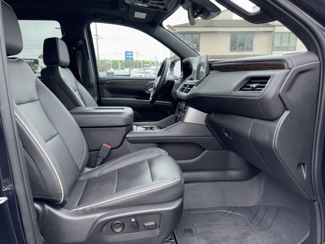 Used 2023 Chevrolet Tahoe Premier AWD/4WD image 16