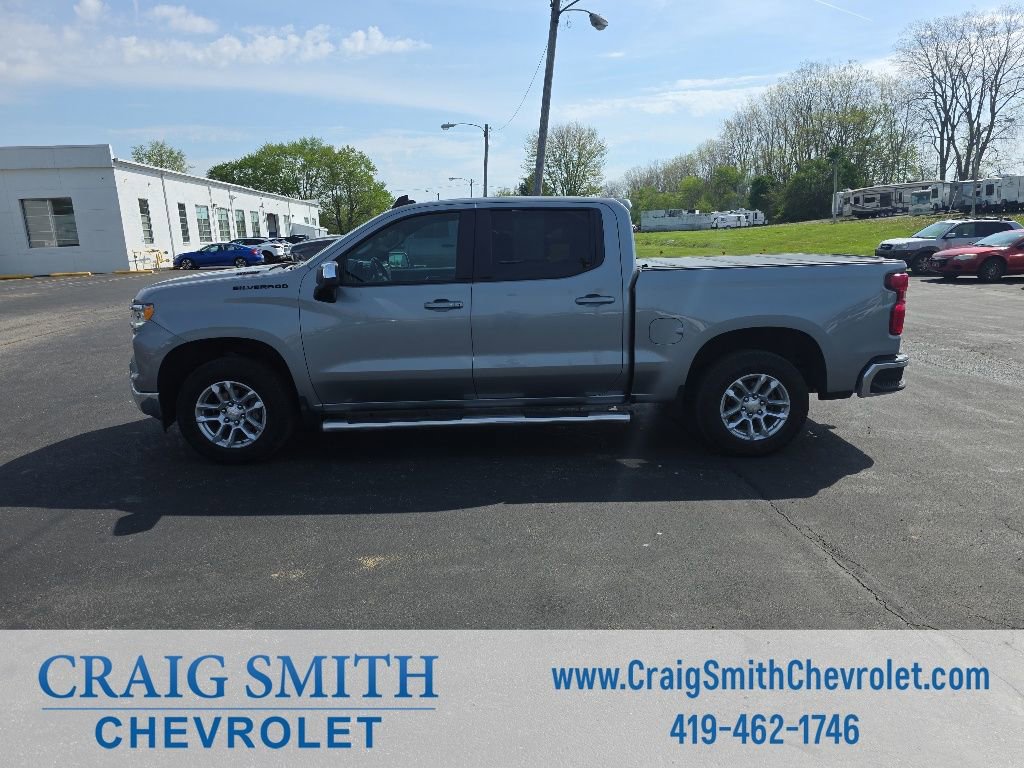 Used 2024 Chevrolet Silverado 1500 LT w/ Convenience Package II AWD/4WD image 3