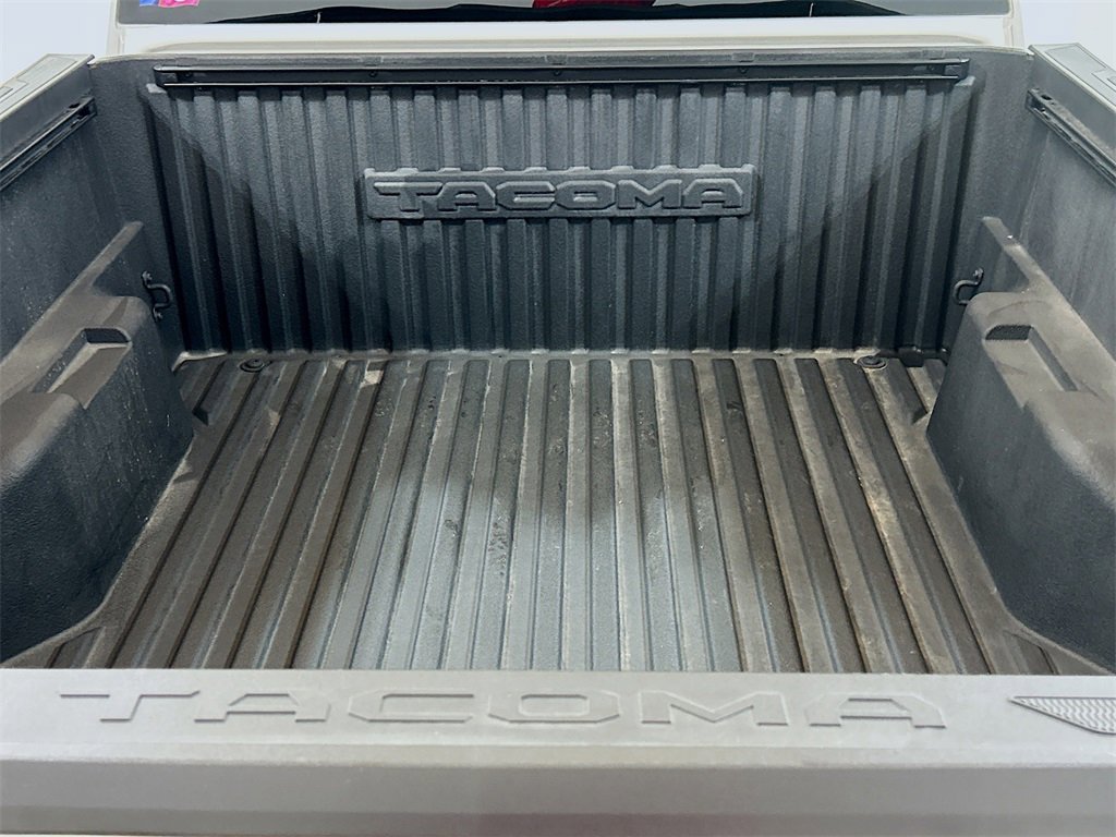 Used 2025 Toyota Tacoma SR image 21