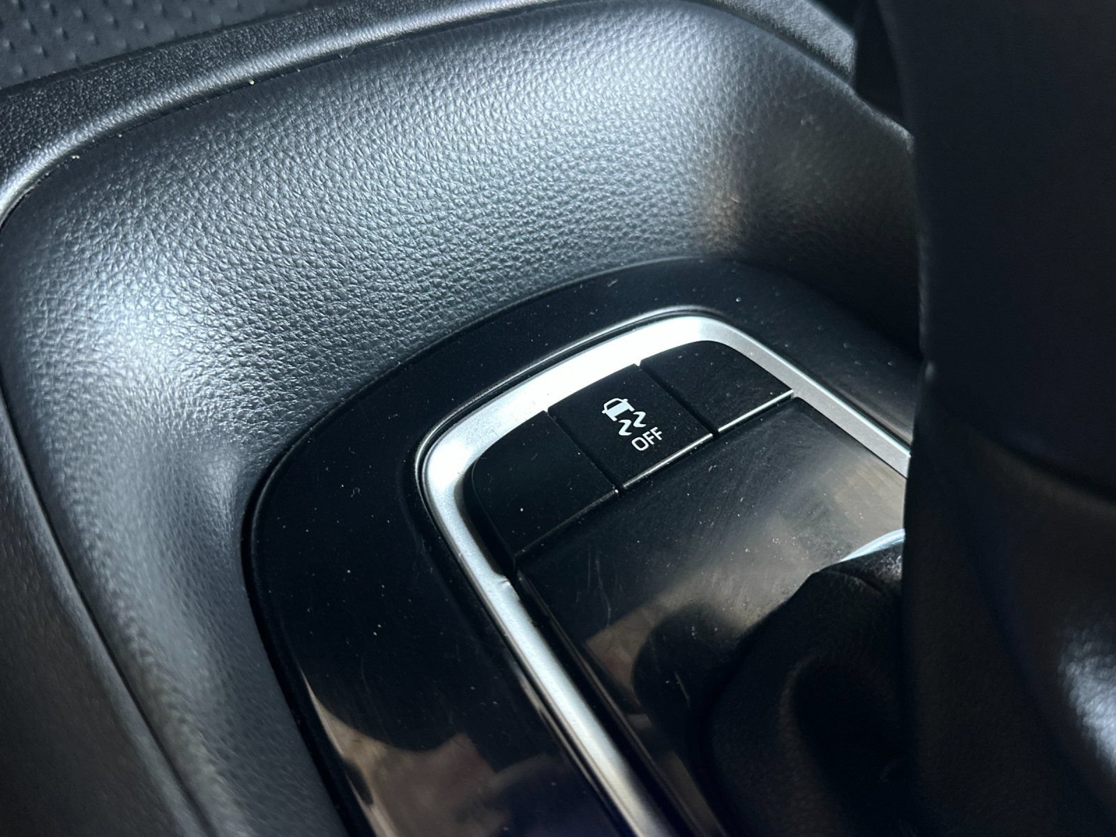 Used 2024 Toyota Corolla LE FWD image 25