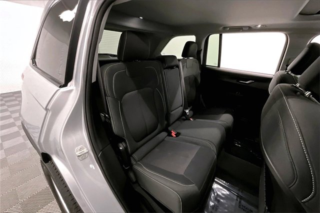 Used 2023 Jeep Grand Cherokee Laredo image 22