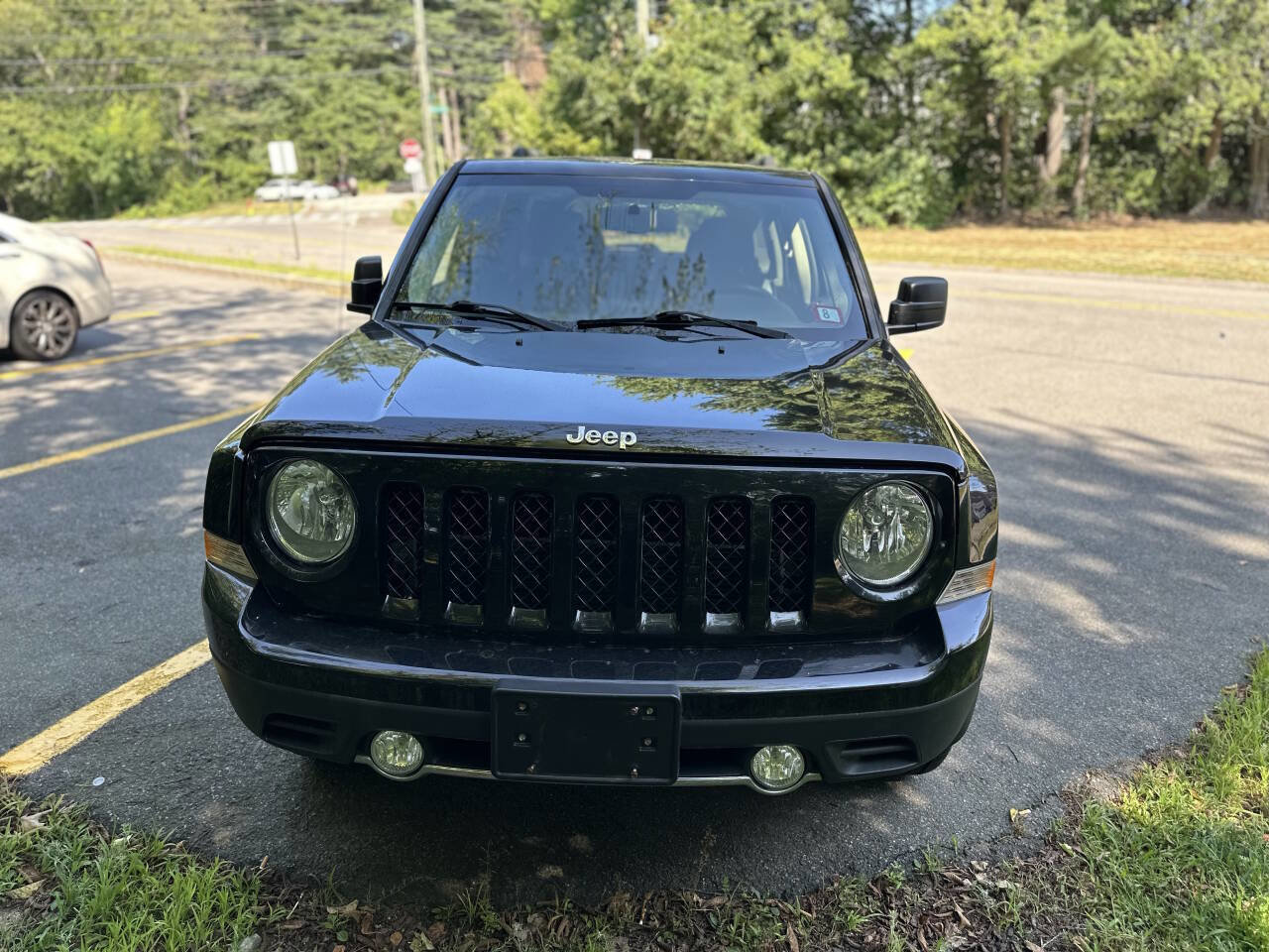 Used 2017 Jeep Patriot High Altitude image 2