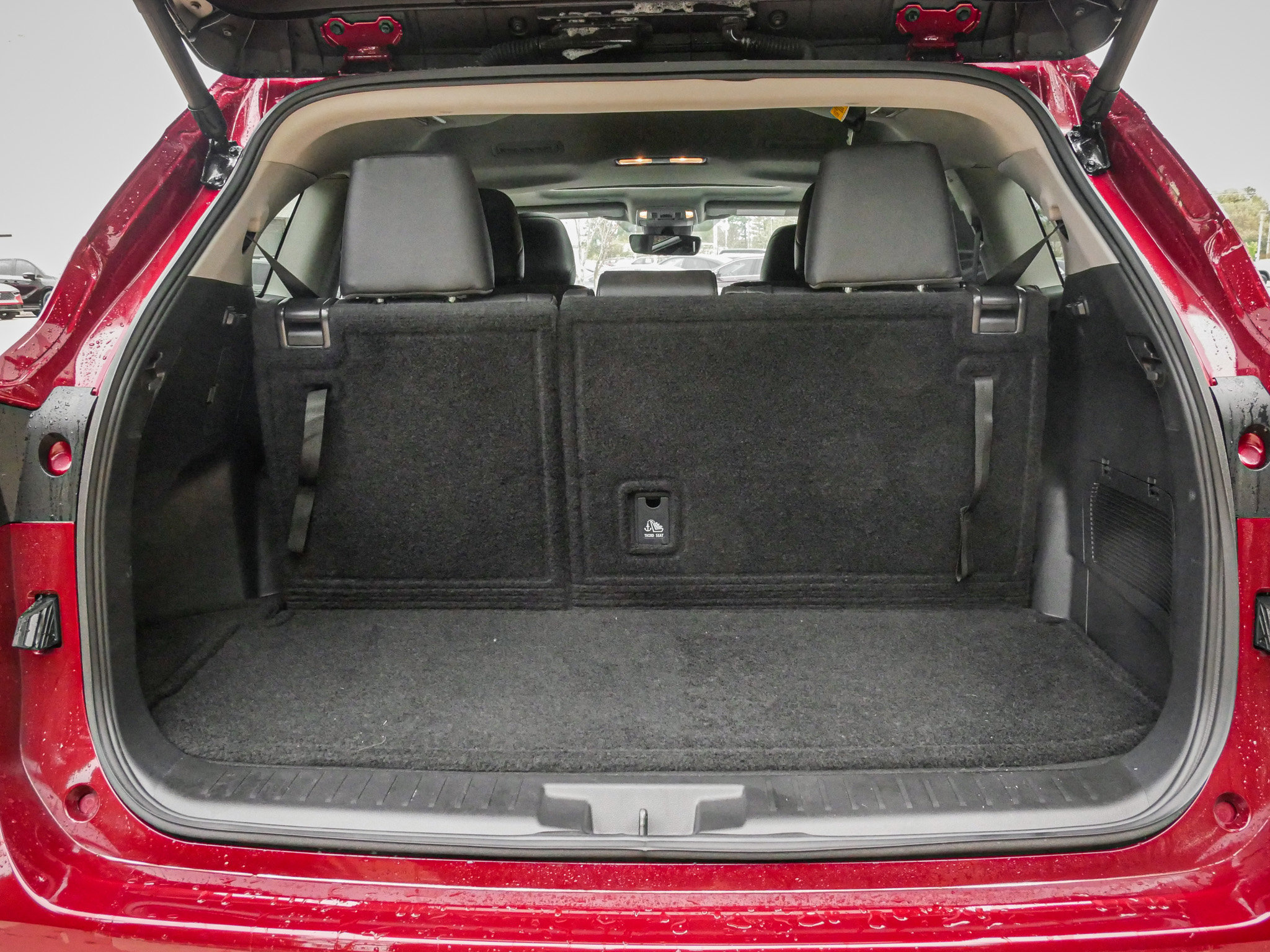 Used 2025 Toyota Highlander XLE image 31