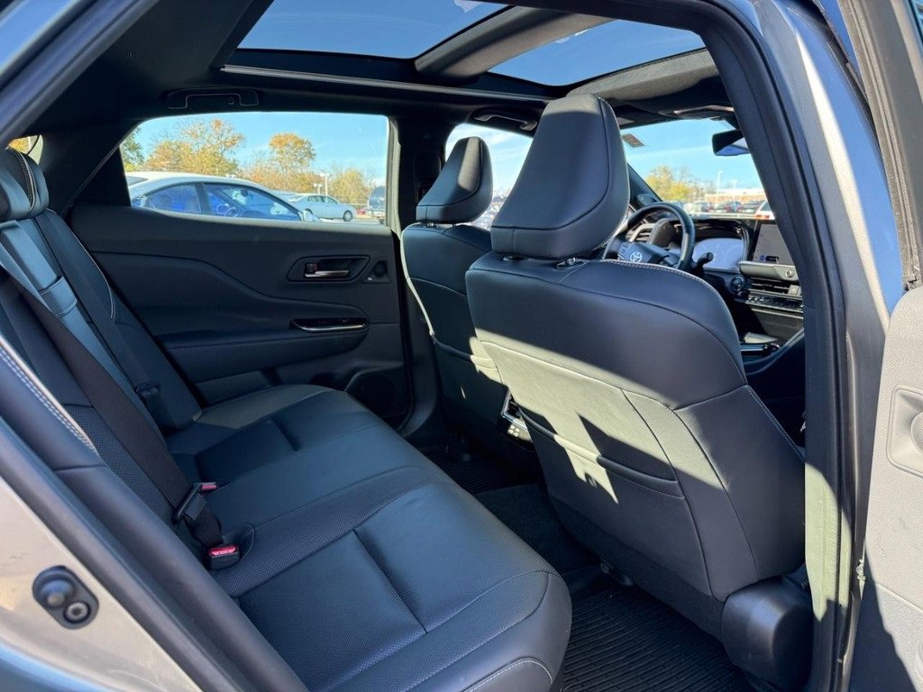 Certified 2025 Toyota Crown Platinum image 13