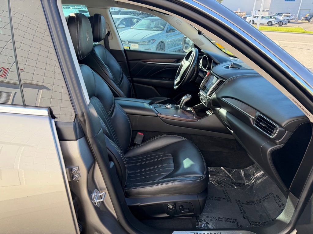 Used 2020 Maserati Levante GranLusso image 21