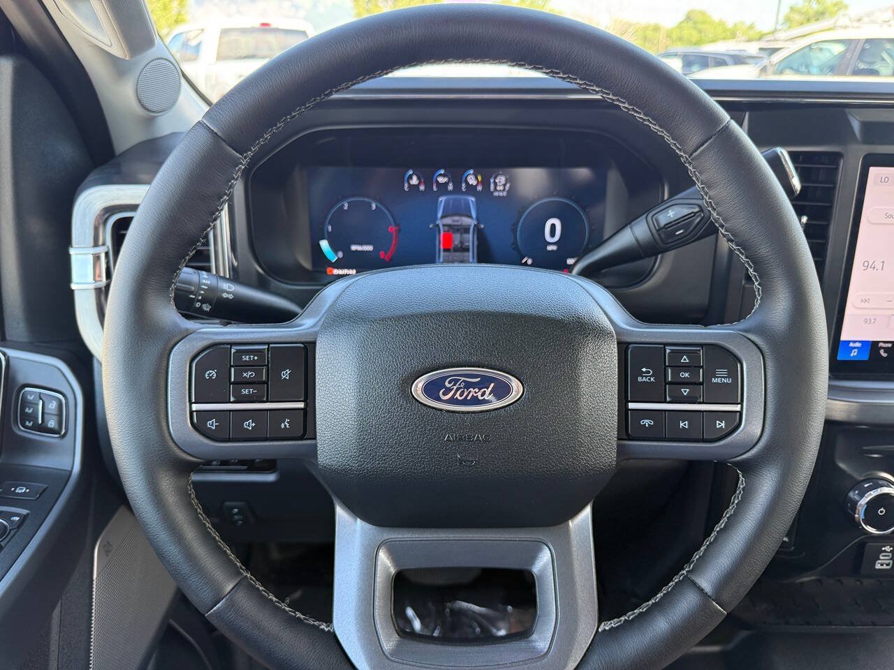 Used 2025 Ford F350 Lariat w/ FX4 Off-Road Package AWD/4WD image 38