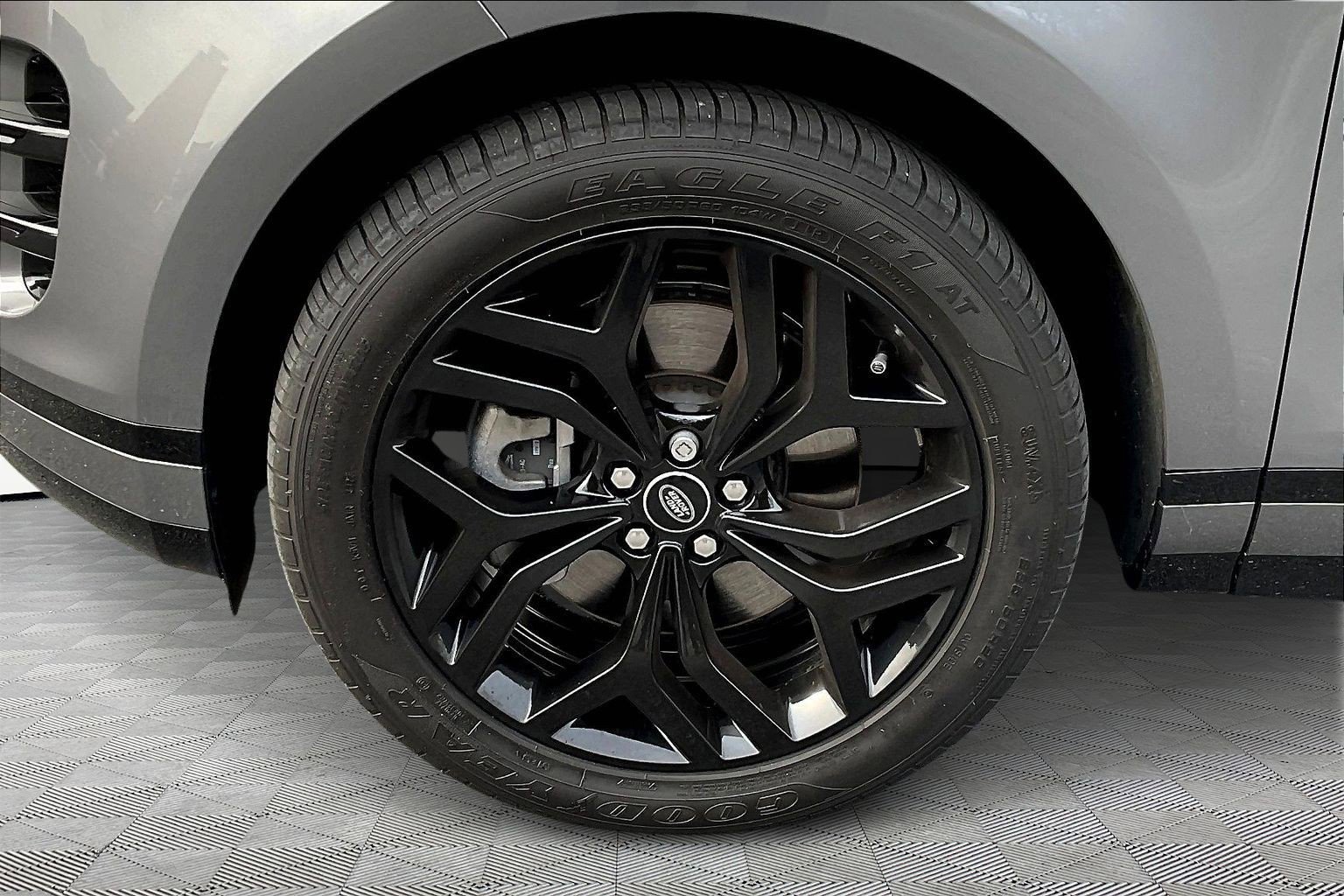 Used 2023 Land Rover Range Rover Evoque R-Dynamic S image 33