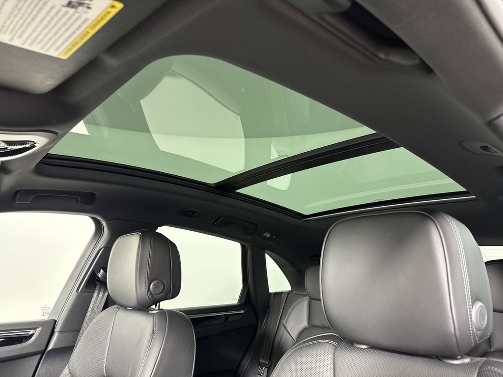 Certified 2025 Porsche Macan image 42