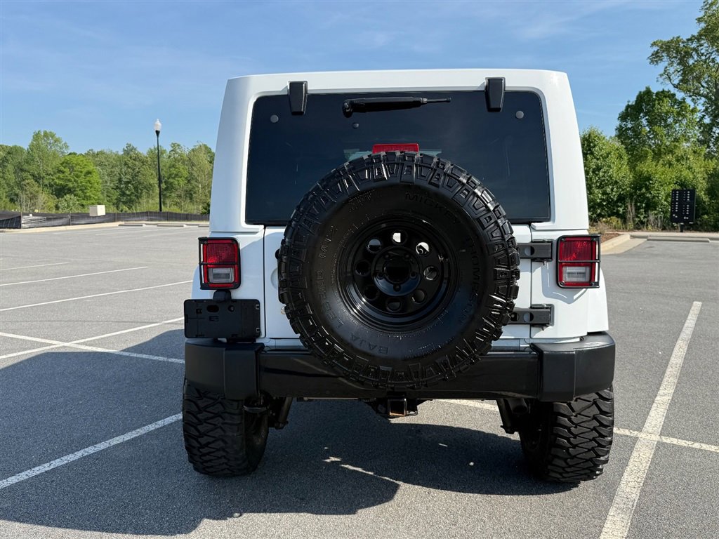 Used 2018 Jeep Wrangler Unlimited Sahara image 4