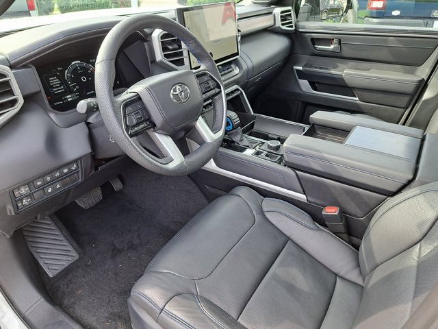 Used 2025 Toyota Tundra Platinum AWD/4WD image 13