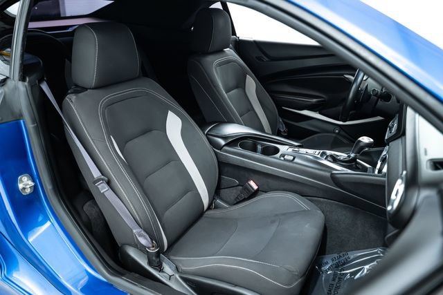 Used 2017 Chevrolet Camaro LT RWD image 21