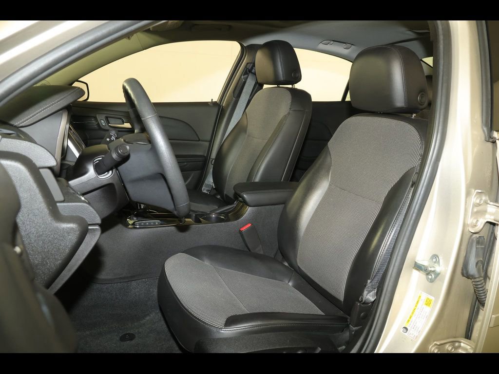 Used 2015 Chevrolet Malibu LT w/ Power Convenience Package FWD image 13
