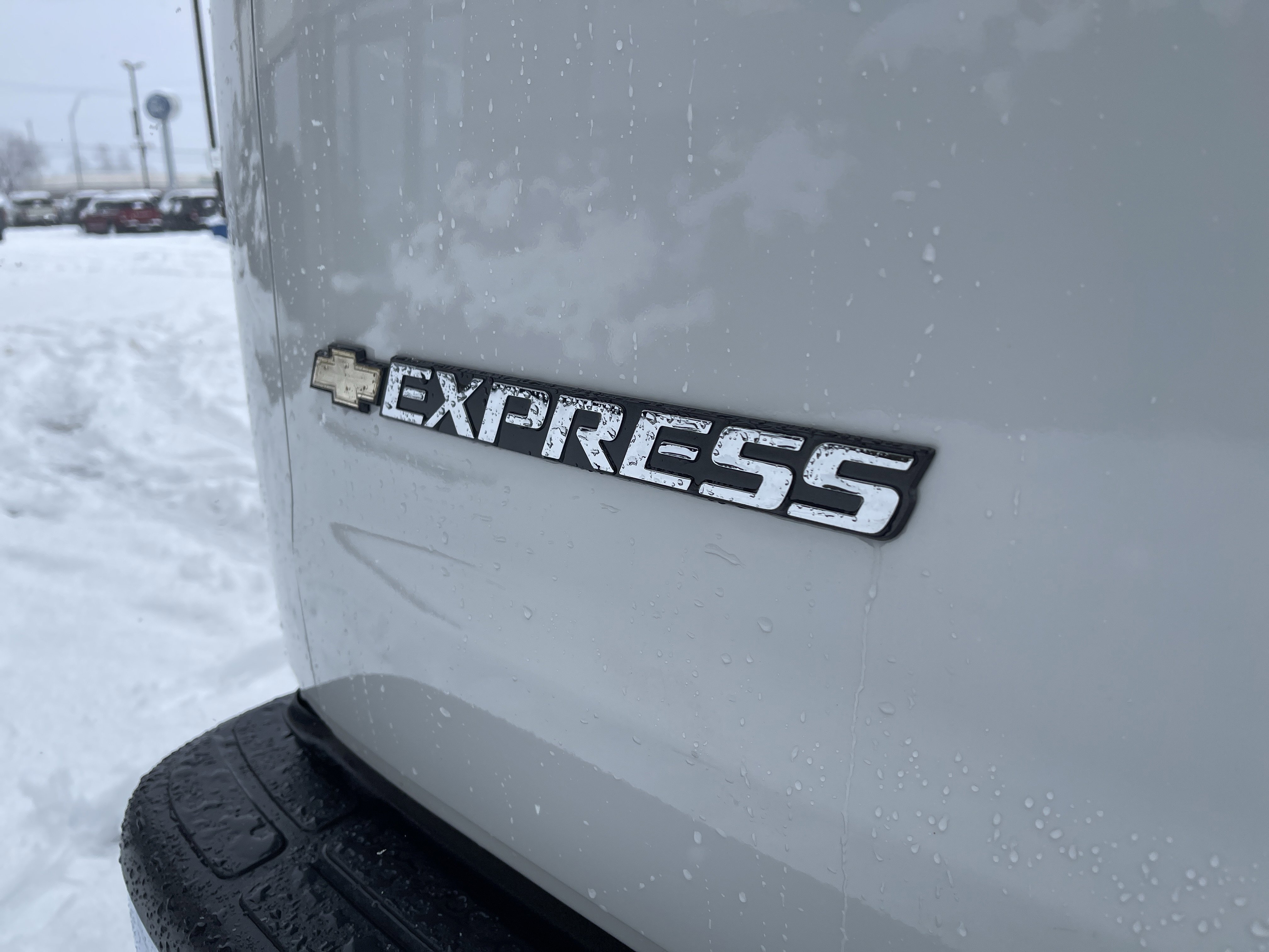 Used 2019 Chevrolet Express 2500 image 25