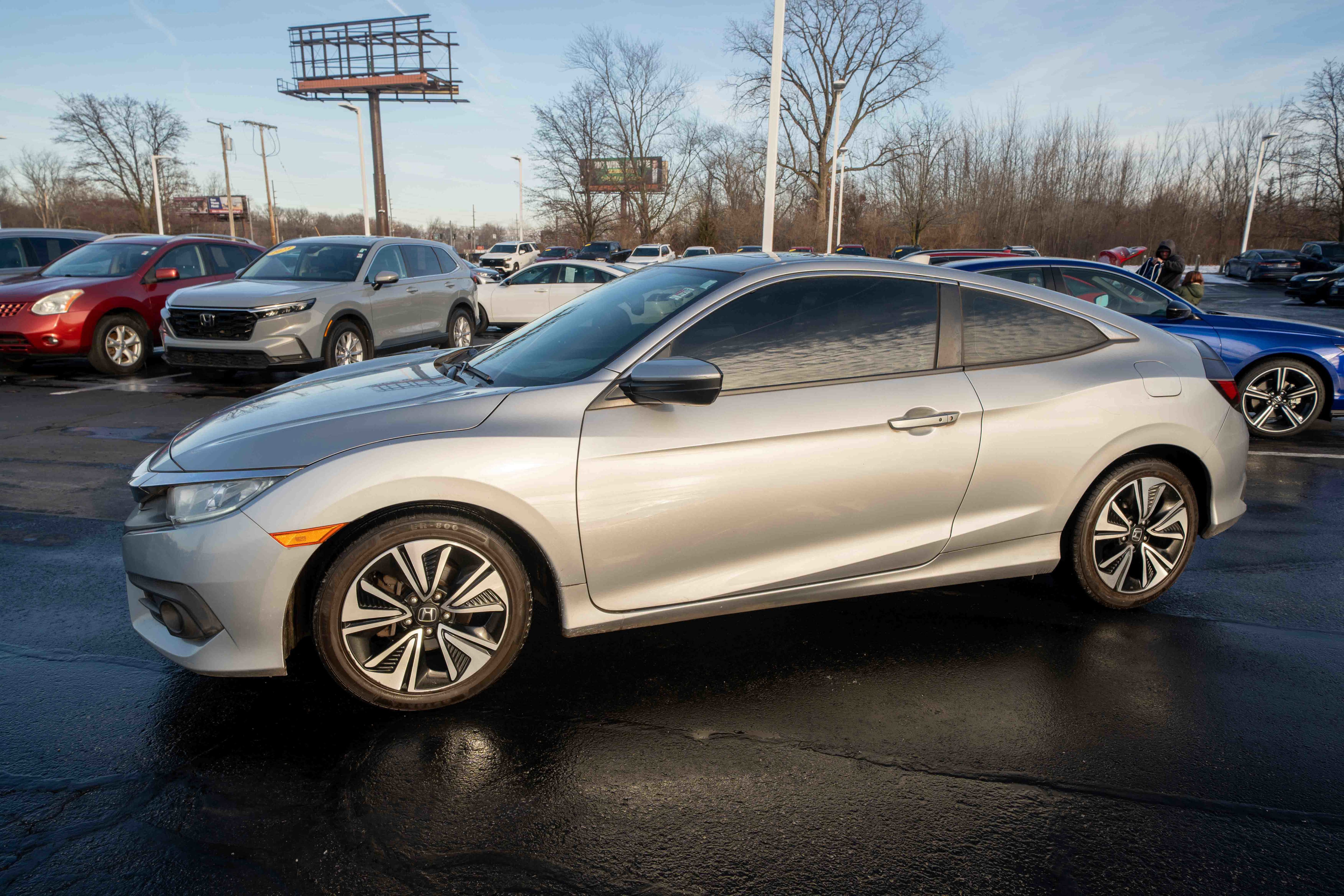 Used 2017 Honda Civic EX-L image 3