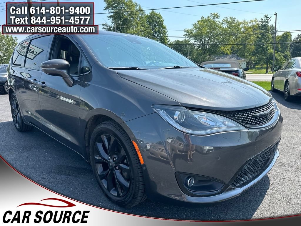 Used 2019 Chrysler Pacifica Limited w/ Advanced Safetytec Group FWD image 12