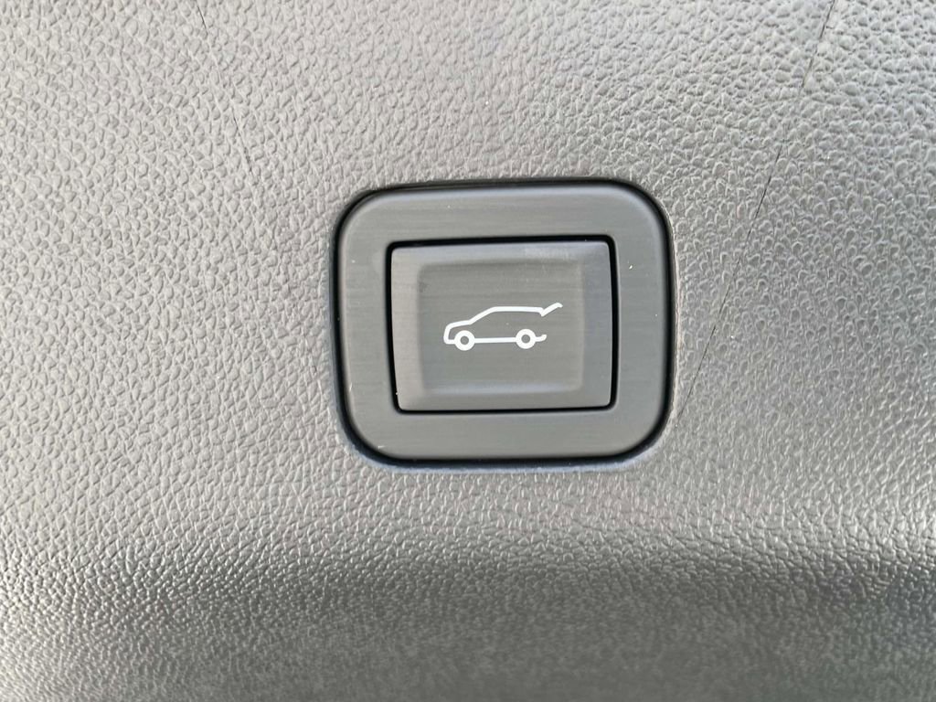 New 2026 Cadillac Escalade ESV Sport w/ Touring Package AWD/4WD image 11