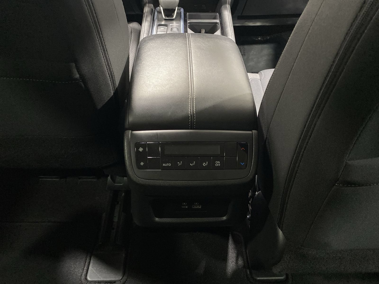 Used 2025 Nissan Pathfinder SV AWD/4WD image 20