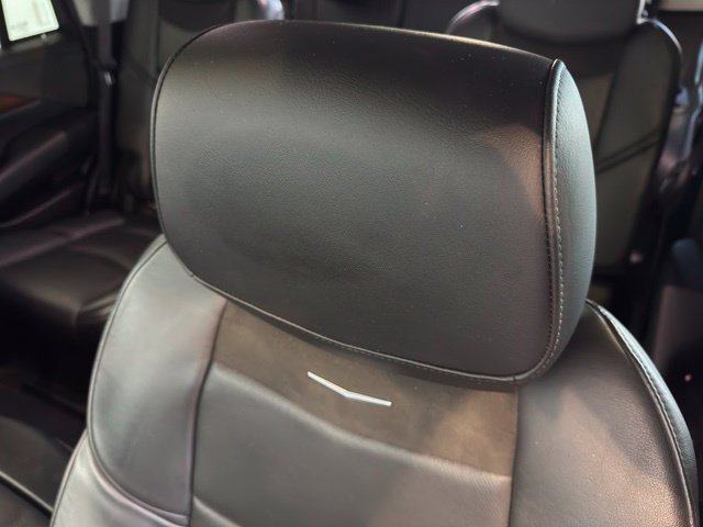 Used 2019 Cadillac Escalade Premium Luxury AWD/4WD image 7