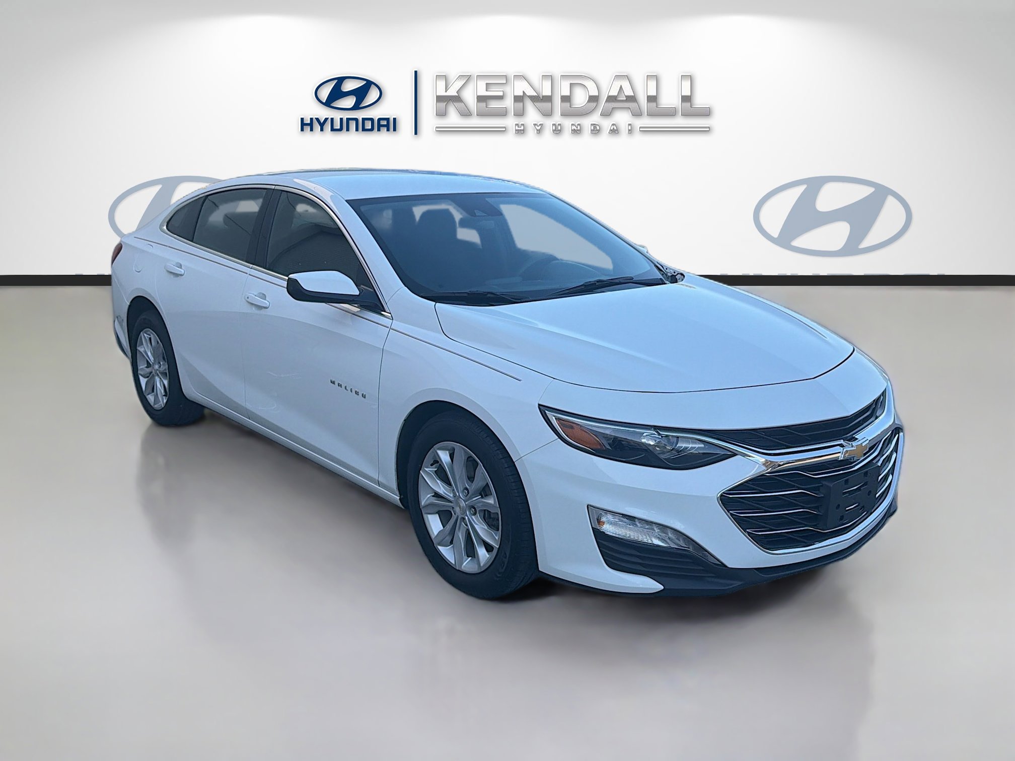 Used 2025 Chevrolet Malibu LT FWD image 1