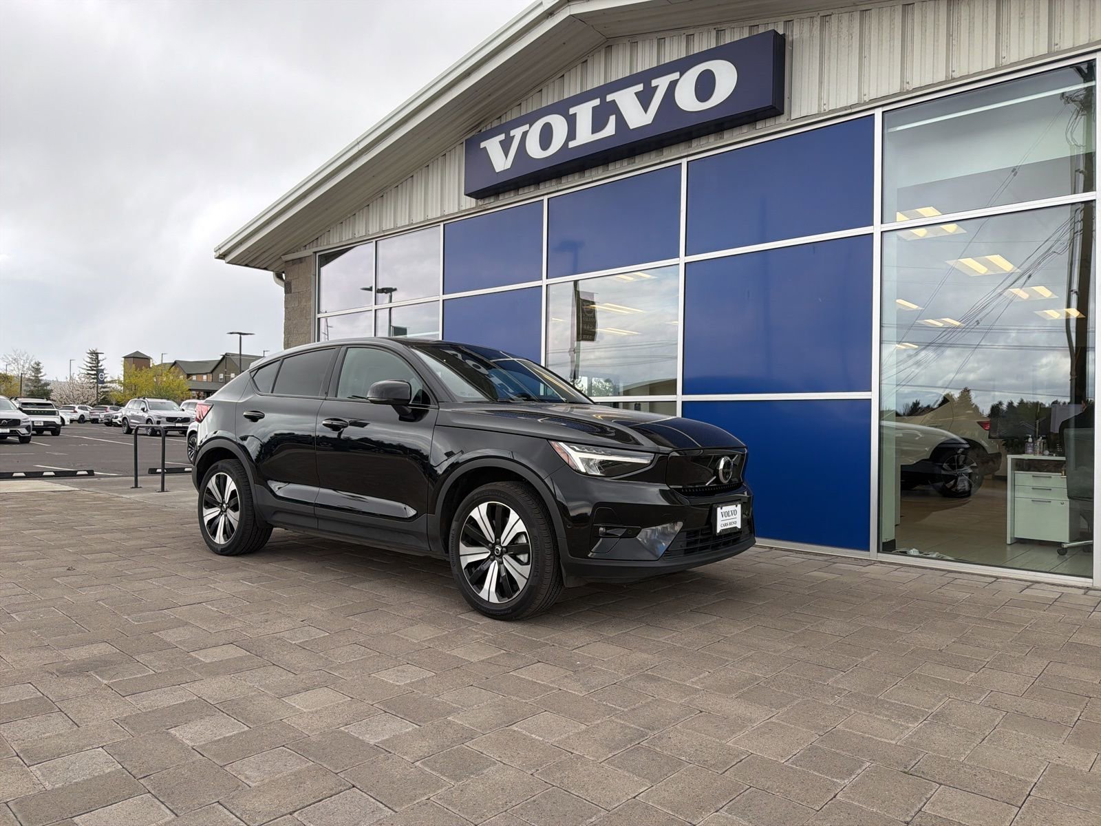 Used 2023 Volvo C40 P8 Recharge Plus image 1