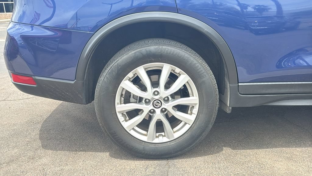 Used 2020 Nissan Rogue SV AWD/4WD image 23