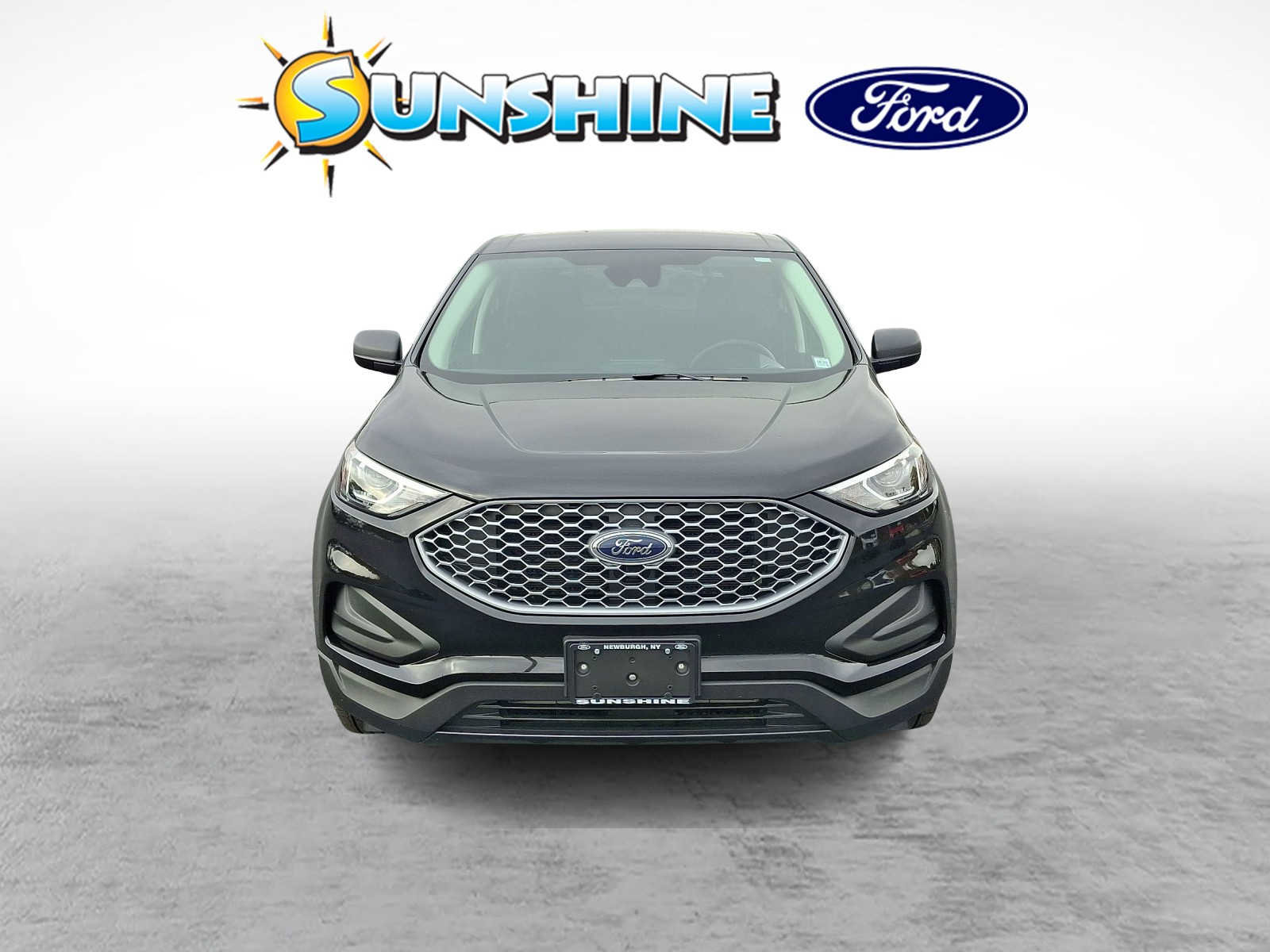 Certified 2024 Ford Edge SE image 2