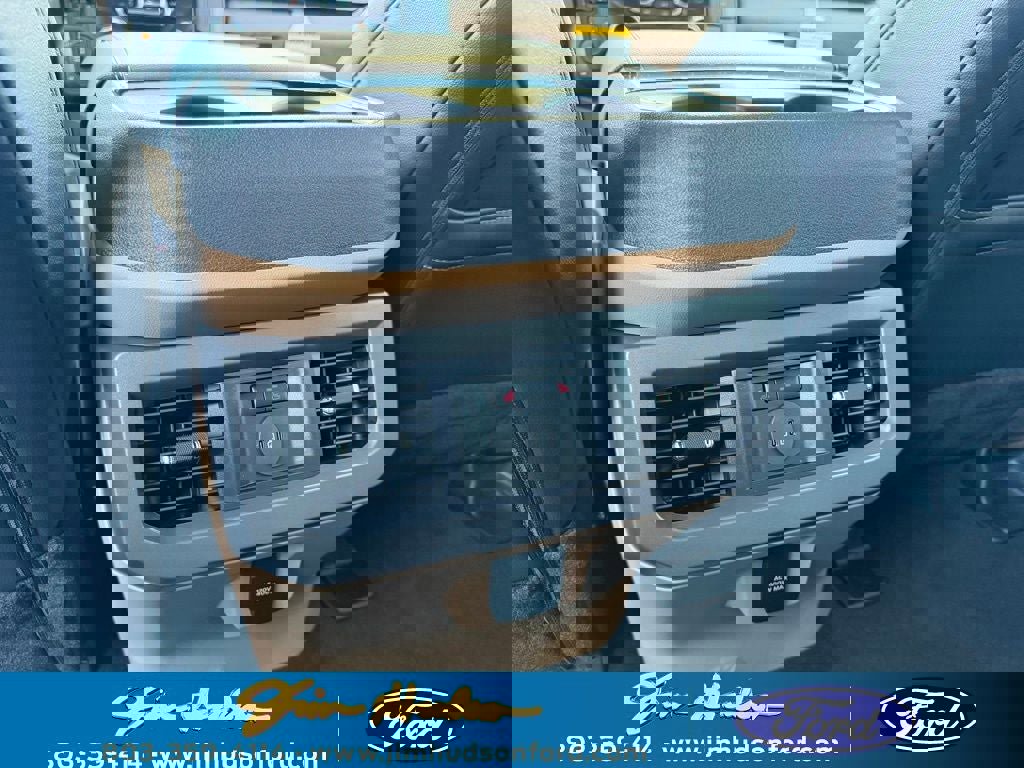 New 2026 Ford F250 Lariat w/ Lariat Ultimate Package image 24