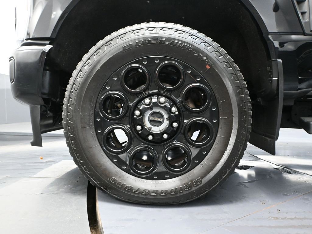 Used 2024 Ford F250 Lariat w/ Black Appearance Package image 17
