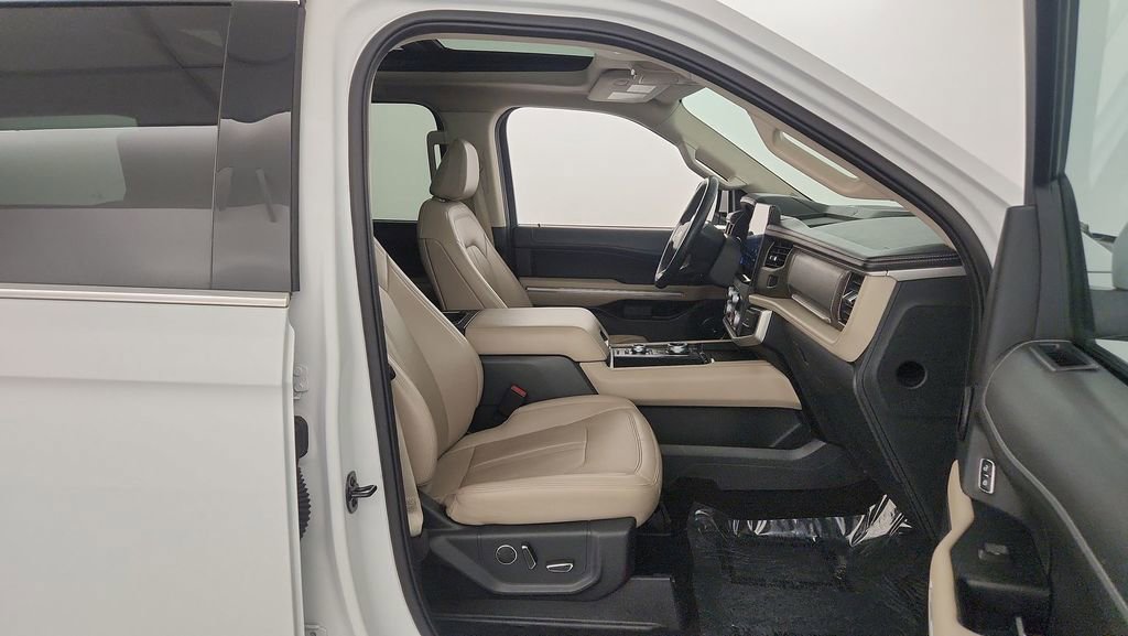Certified 2023 Ford Expedition Limited image 36