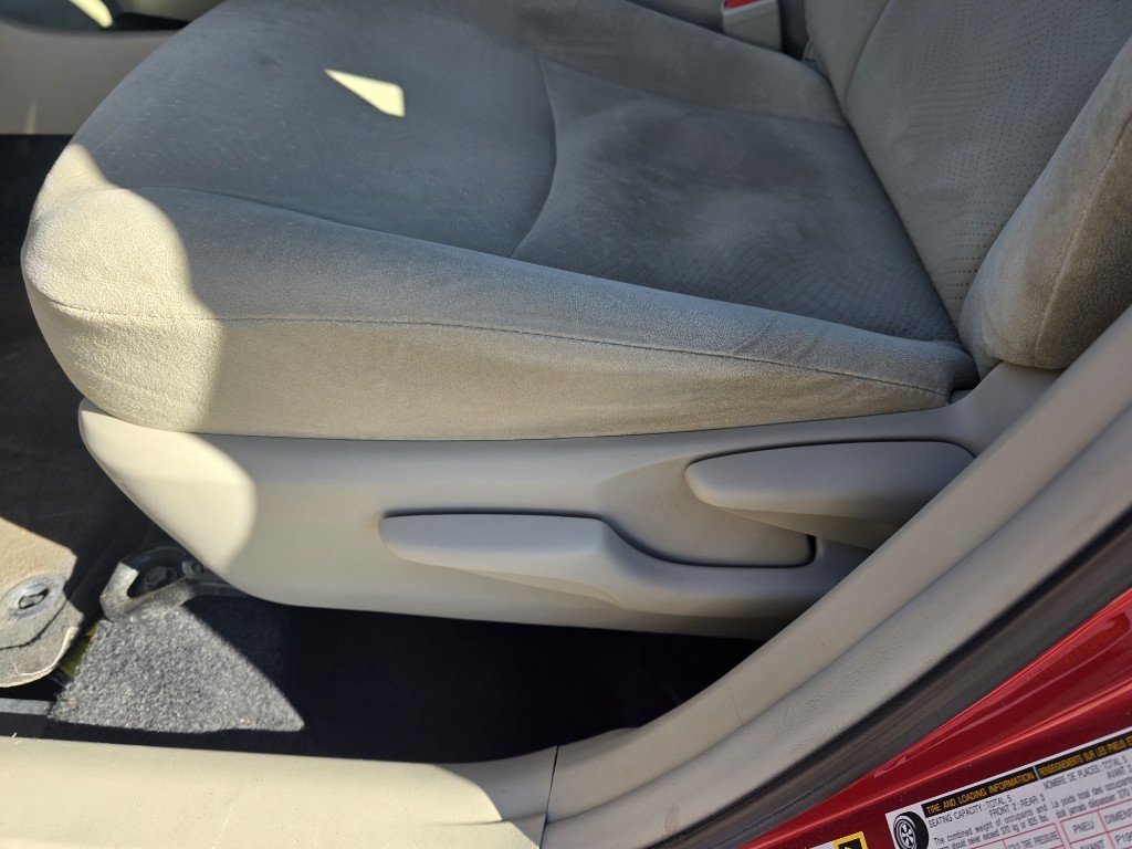 Used 2014 Toyota Prius Two image 17