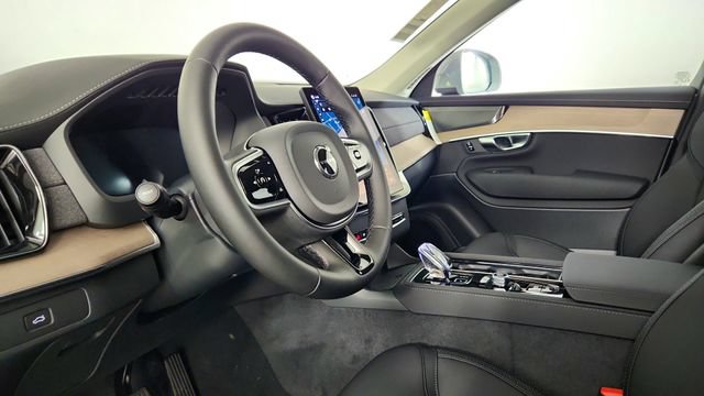New 2026 Volvo XC90 B5 Plus w/ Protection Package Premier AWD/4WD image 12