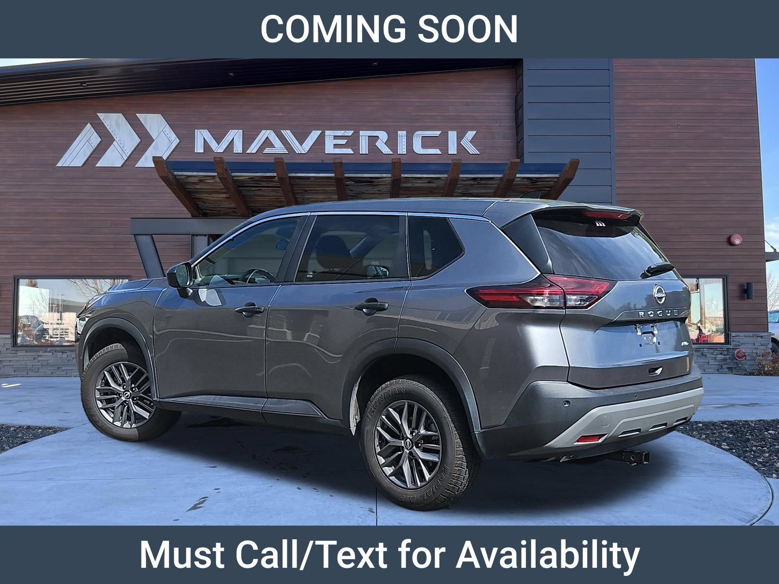 Used 2023 Nissan Rogue S AWD/4WD image 2