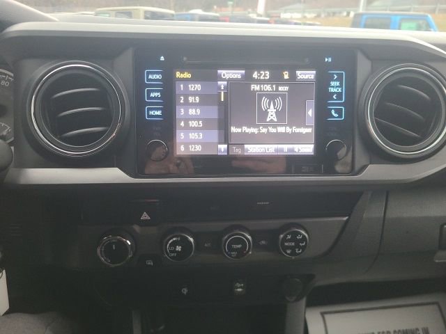 Used 2017 Toyota Tacoma TRD Off-Road image 11