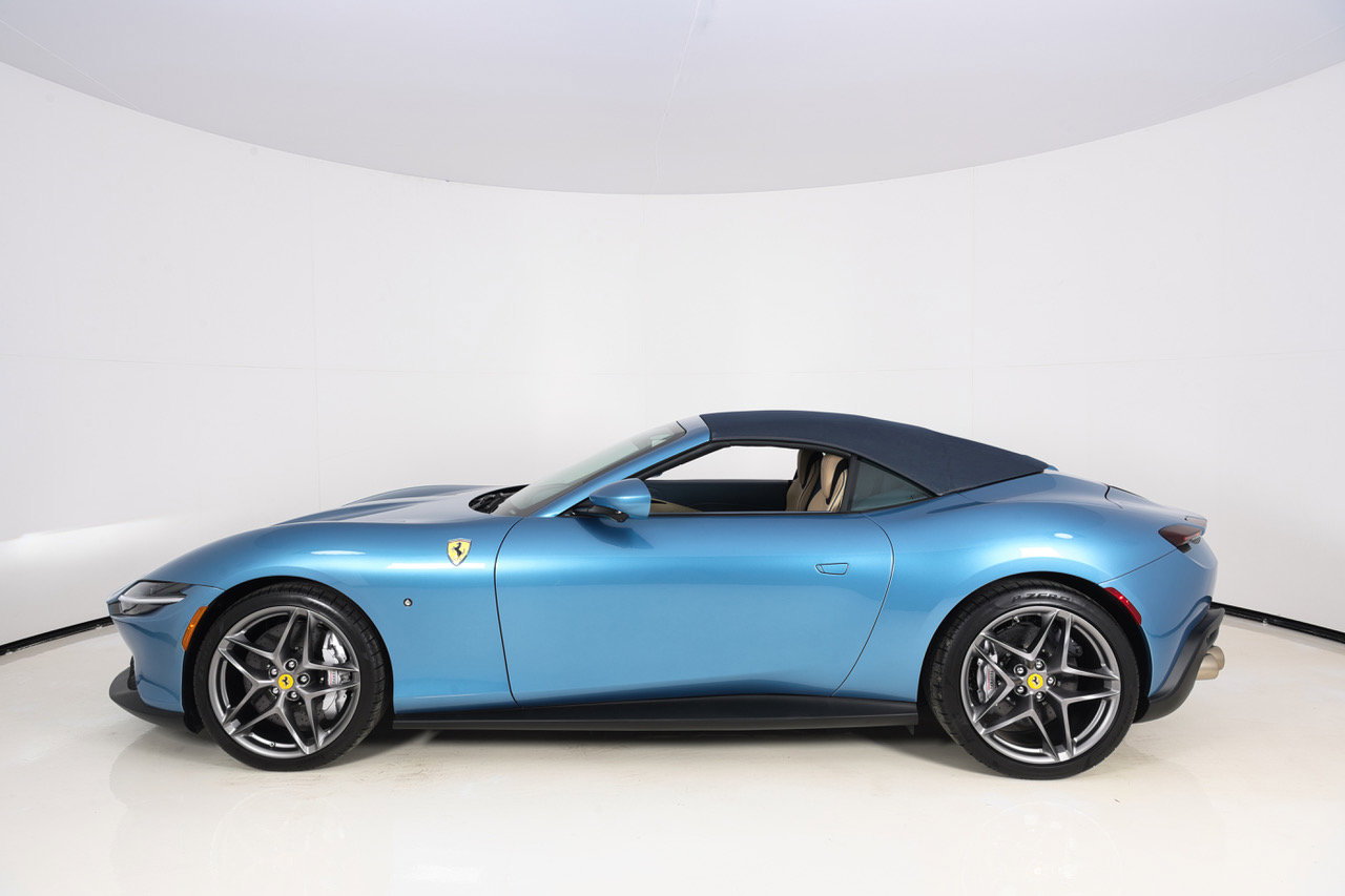 Certified 2025 Ferrari Roma Spider image 30