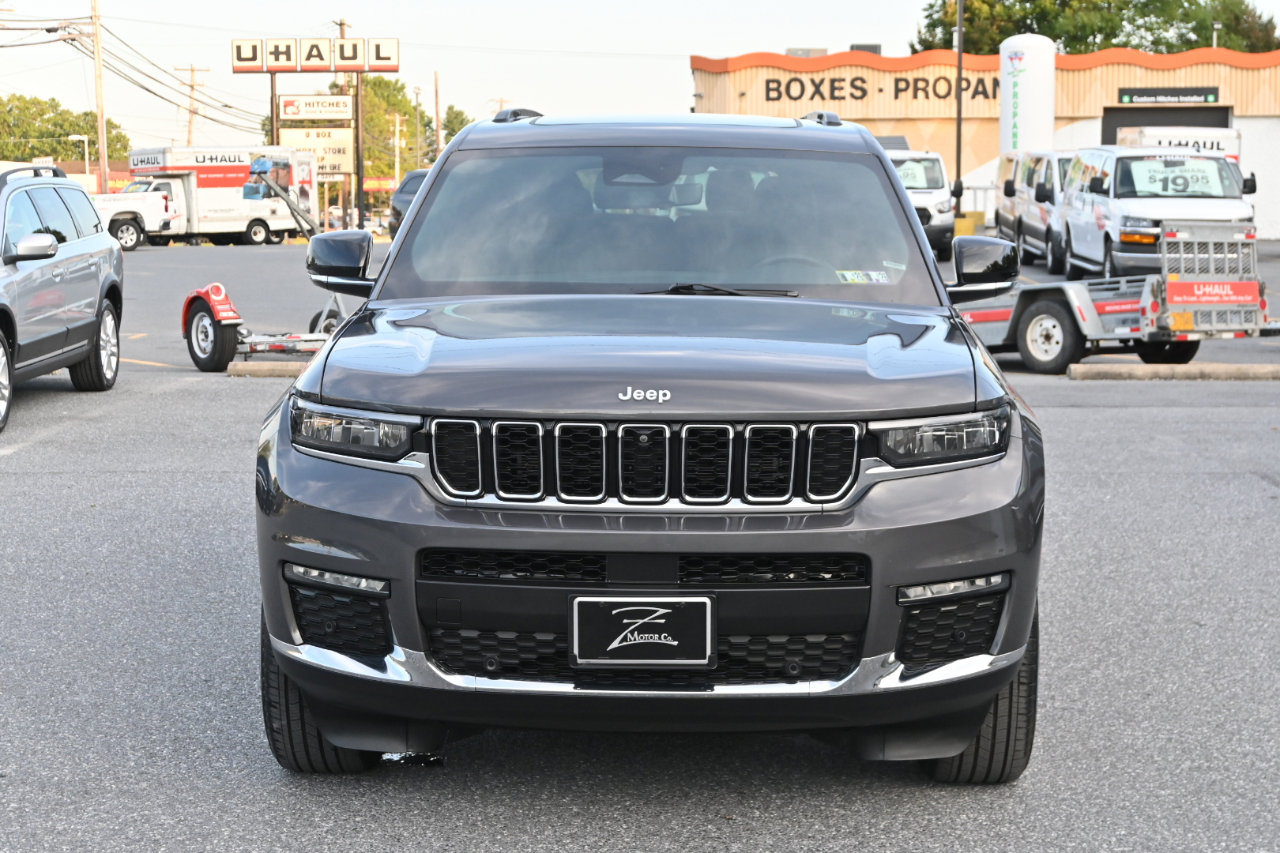 Used 2024 Jeep Grand Cherokee L Limited w/ Luxury Tech Group II image 5