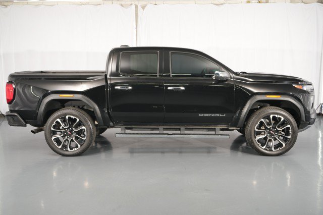 Used 2024 GMC Canyon Denali AWD/4WD image 9