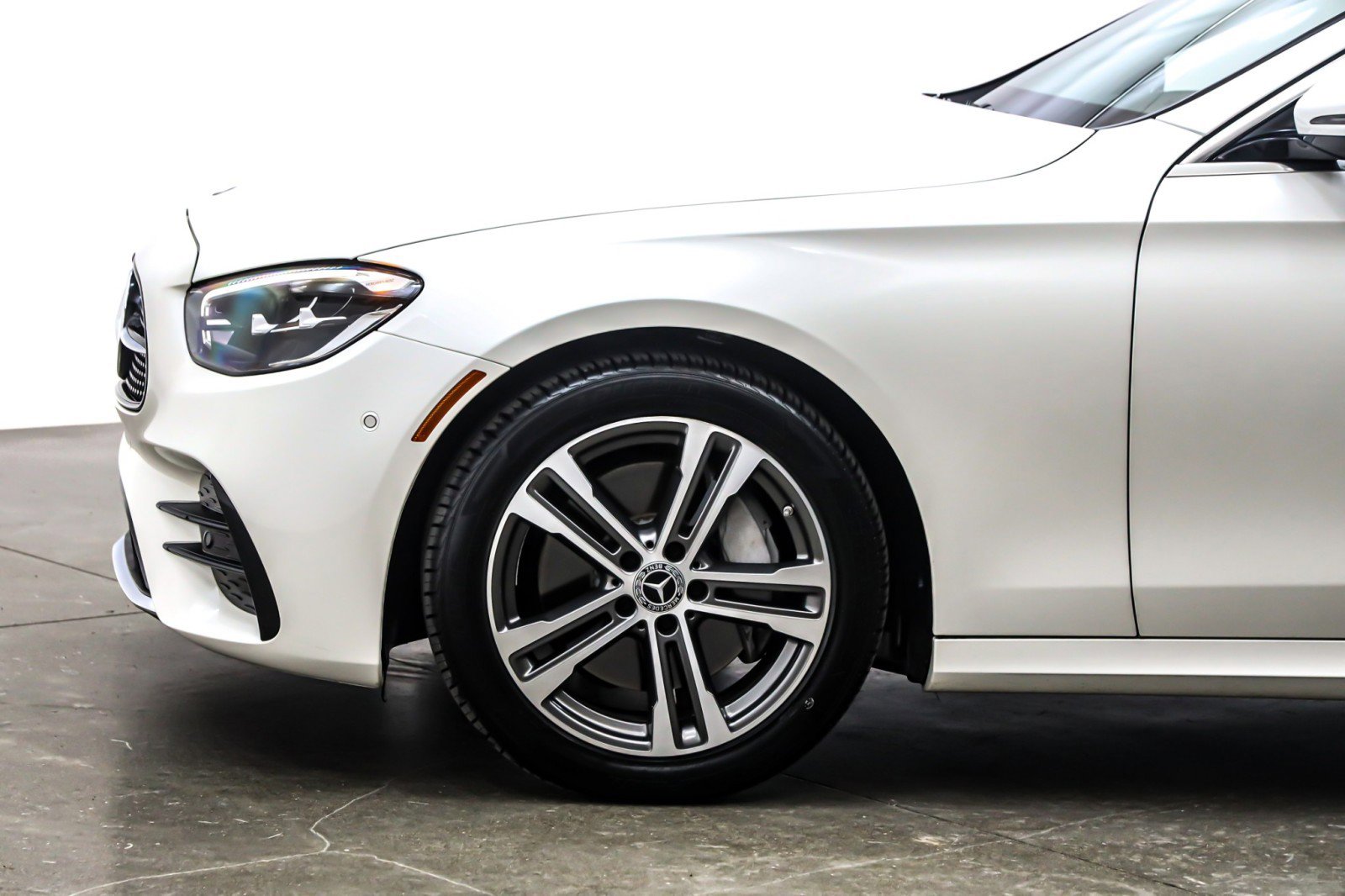 Used 2022 Mercedes-Benz E 350 Sedan image 9