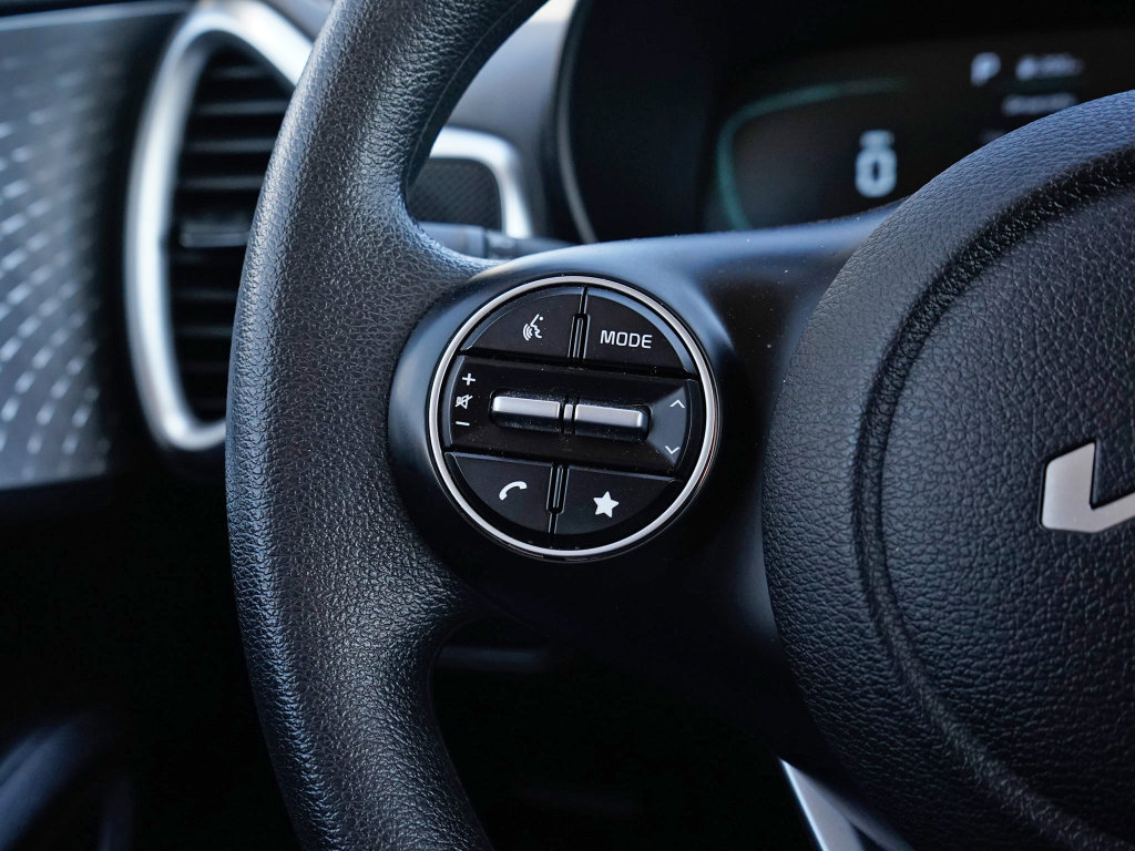 Used 2024 Kia Soul LX w/ Option Group 015 image 17
