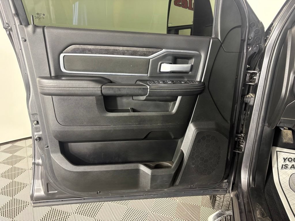 Used 2024 RAM 3500 Big Horn AWD/4WD image 12