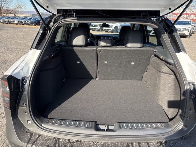 New 2026 Nissan Kicks SR w/ SR Premium Package AWD/4WD image 7