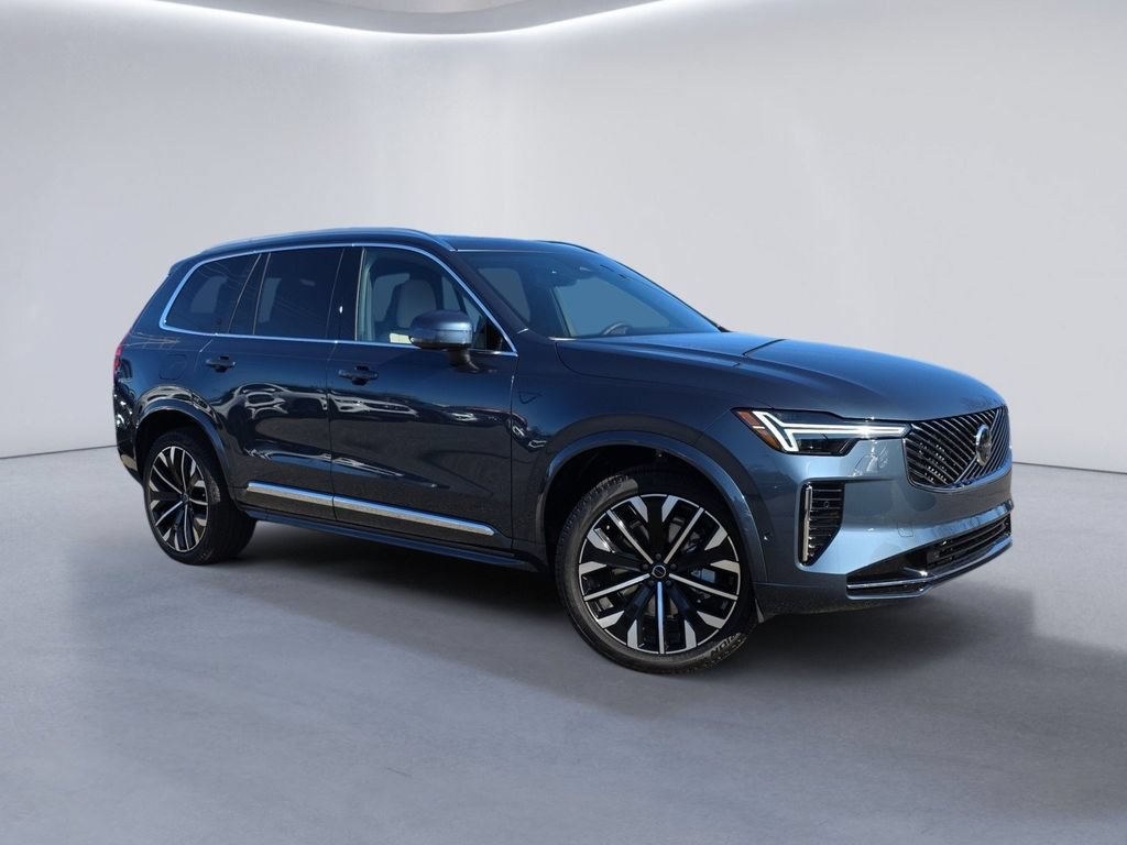 Certified 2026 Volvo XC90 B6 Plus w/ Protection Package Premier AWD/4WD image 2