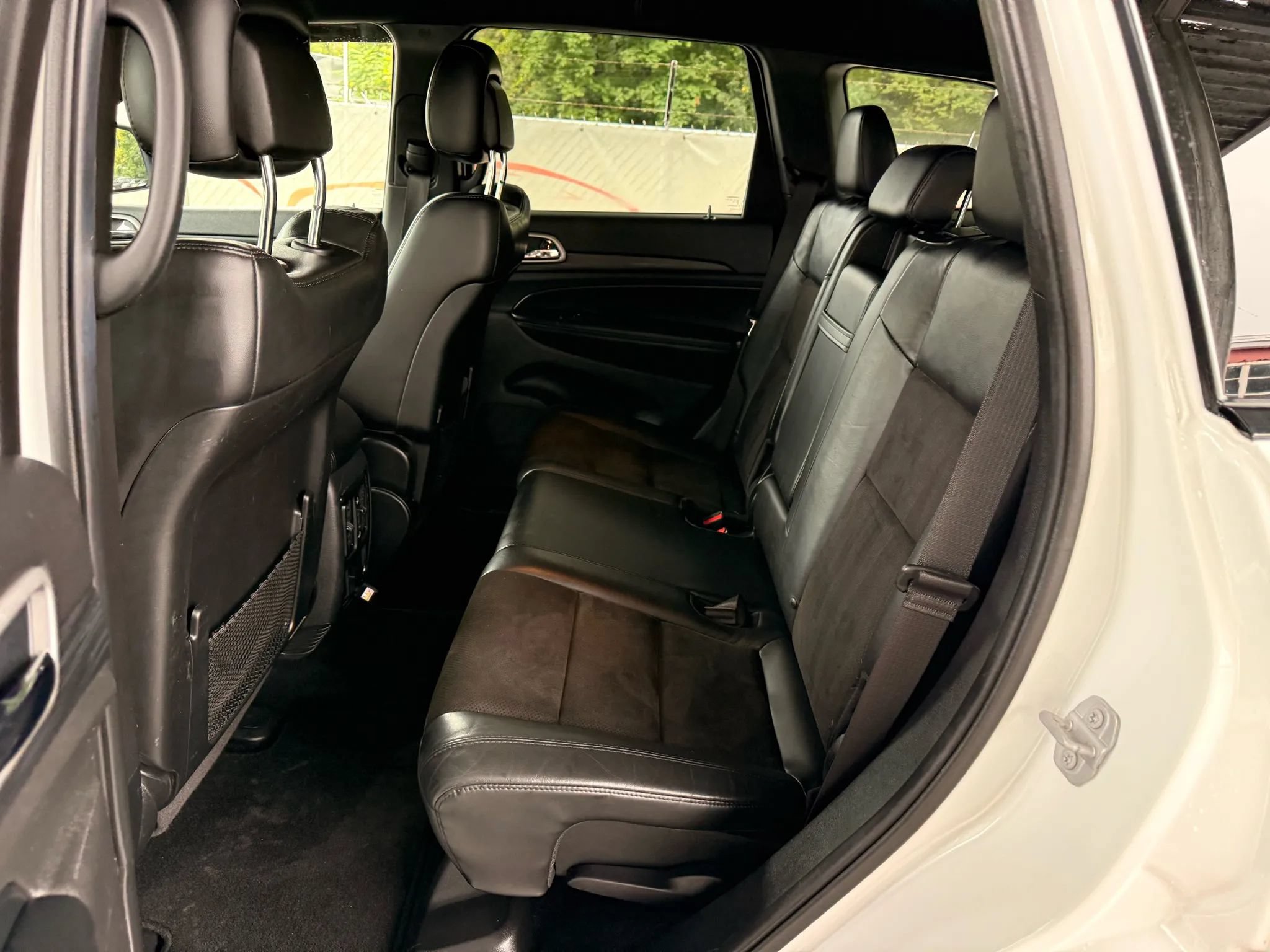Used 2020 Jeep Grand Cherokee Altitude AWD/4WD image 65