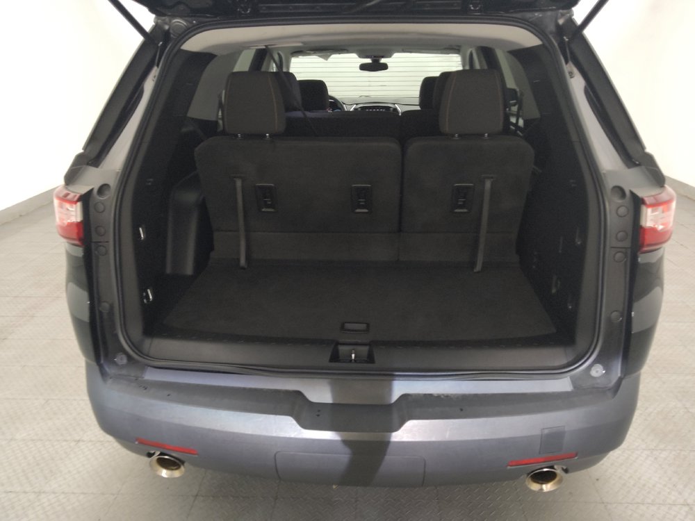 Used 2020 Chevrolet Traverse LS FWD image 29