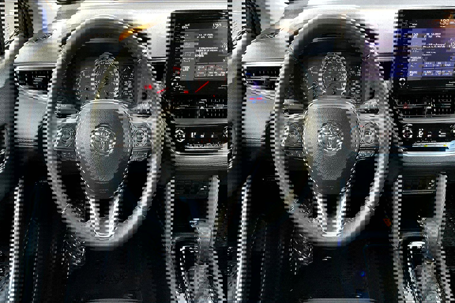 Used 2022 Toyota Corolla Cross LE image 5