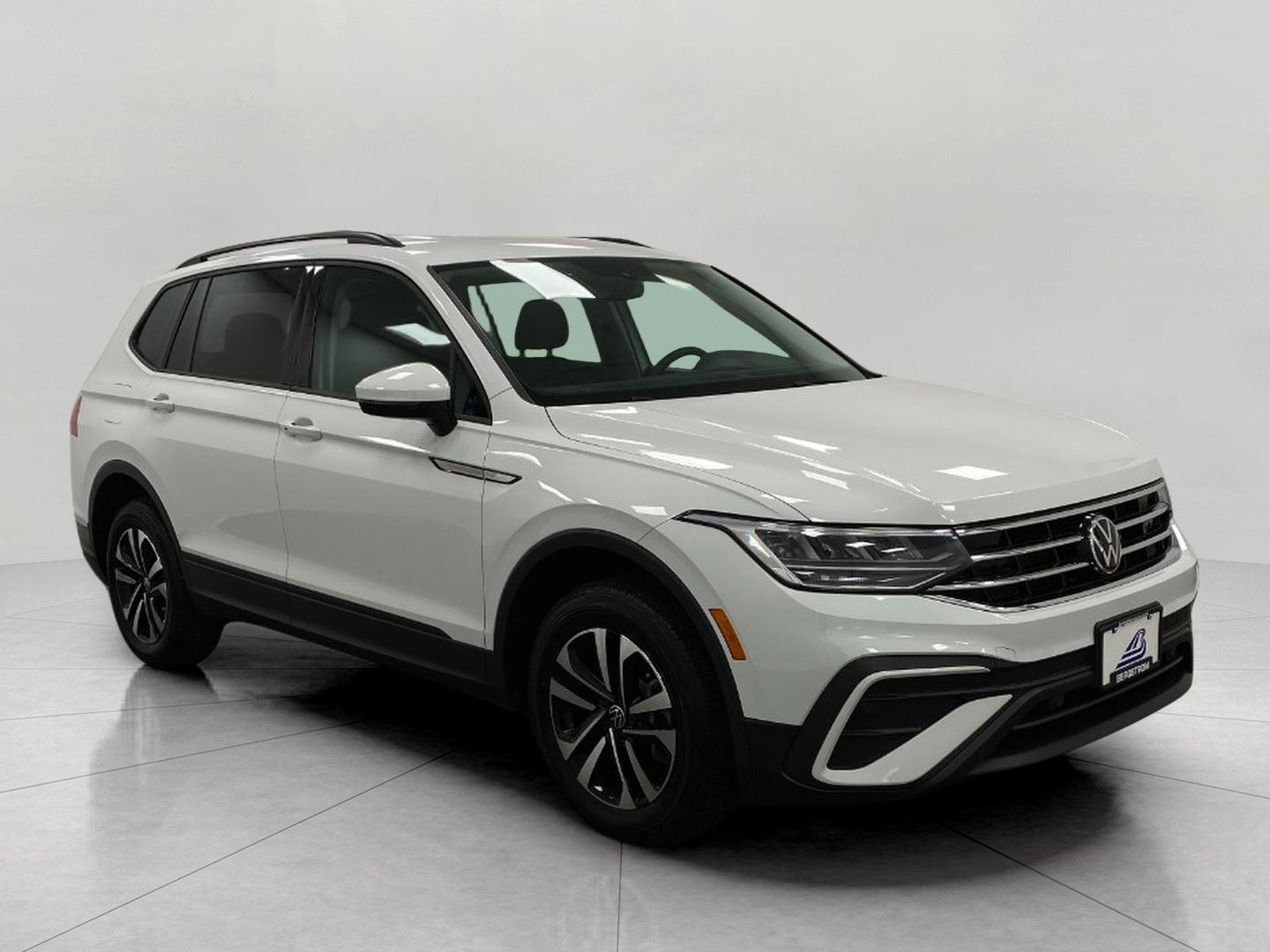Certified 2023 Volkswagen Tiguan S AWD/4WD image 1