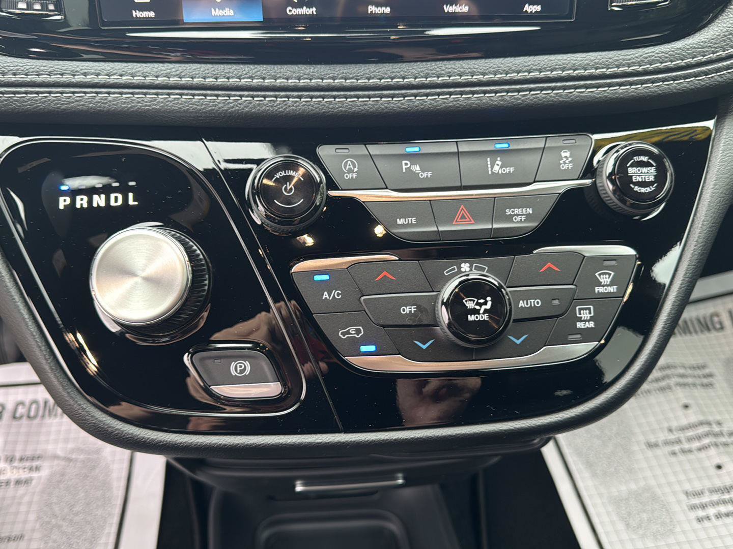 New 2027 Chrysler Pacifica Select FWD image 19