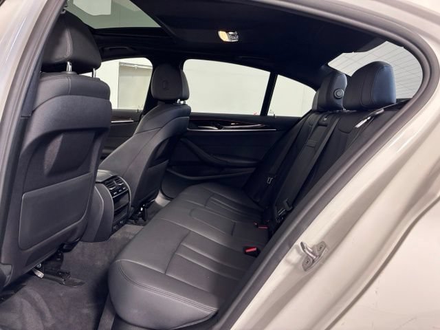 Used 2019 BMW 530i xDrive AWD/4WD image 18
