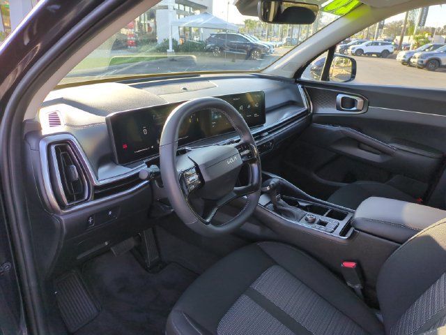 Certified 2026 Kia Sorento LX FWD image 14